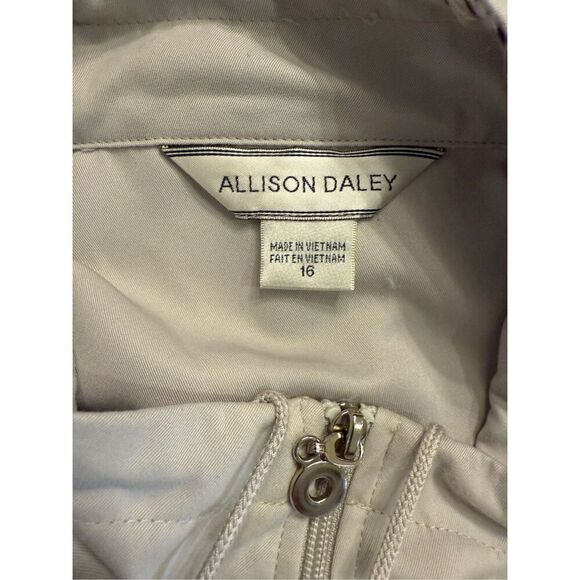Allison Daley Full Zip Women’s Vest Sz. 16 Khaki Outdoors Golf - Picture 9 of 13
